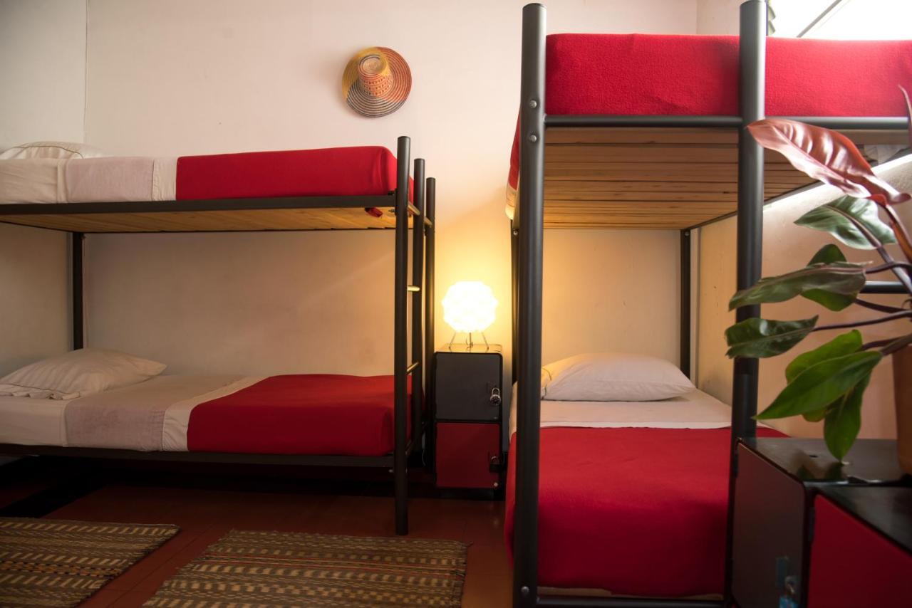 Saman Hostel Medellin Ngoại thất bức ảnh